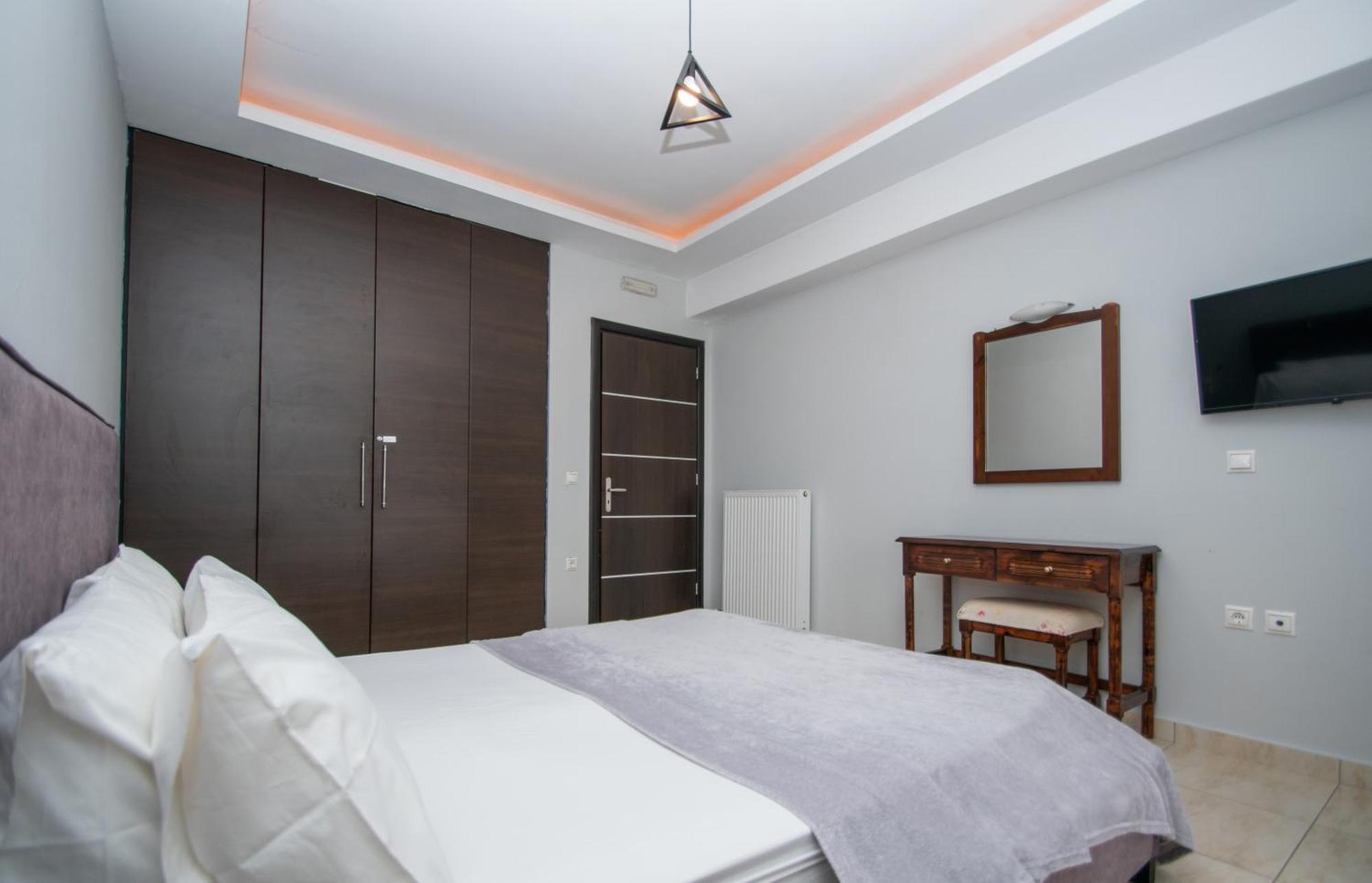 Villa Peroulis *